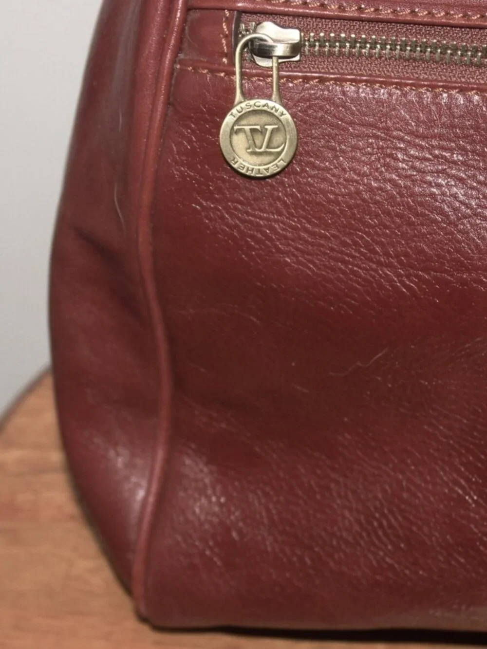 $685 Tuscany Leather Firenze Francoforte Travel Bag w Strap Never Used